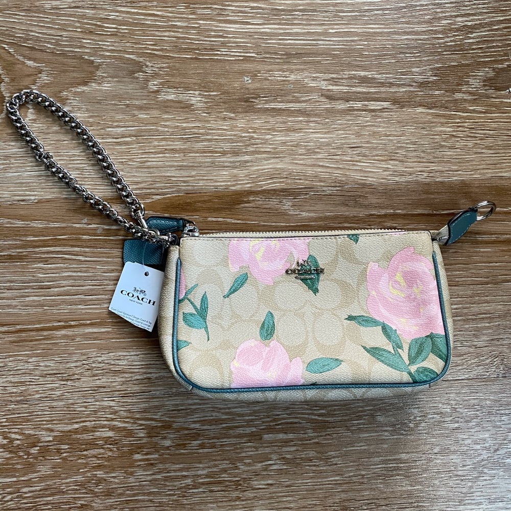 COACH: Camo Rose Large Wristlet NWT